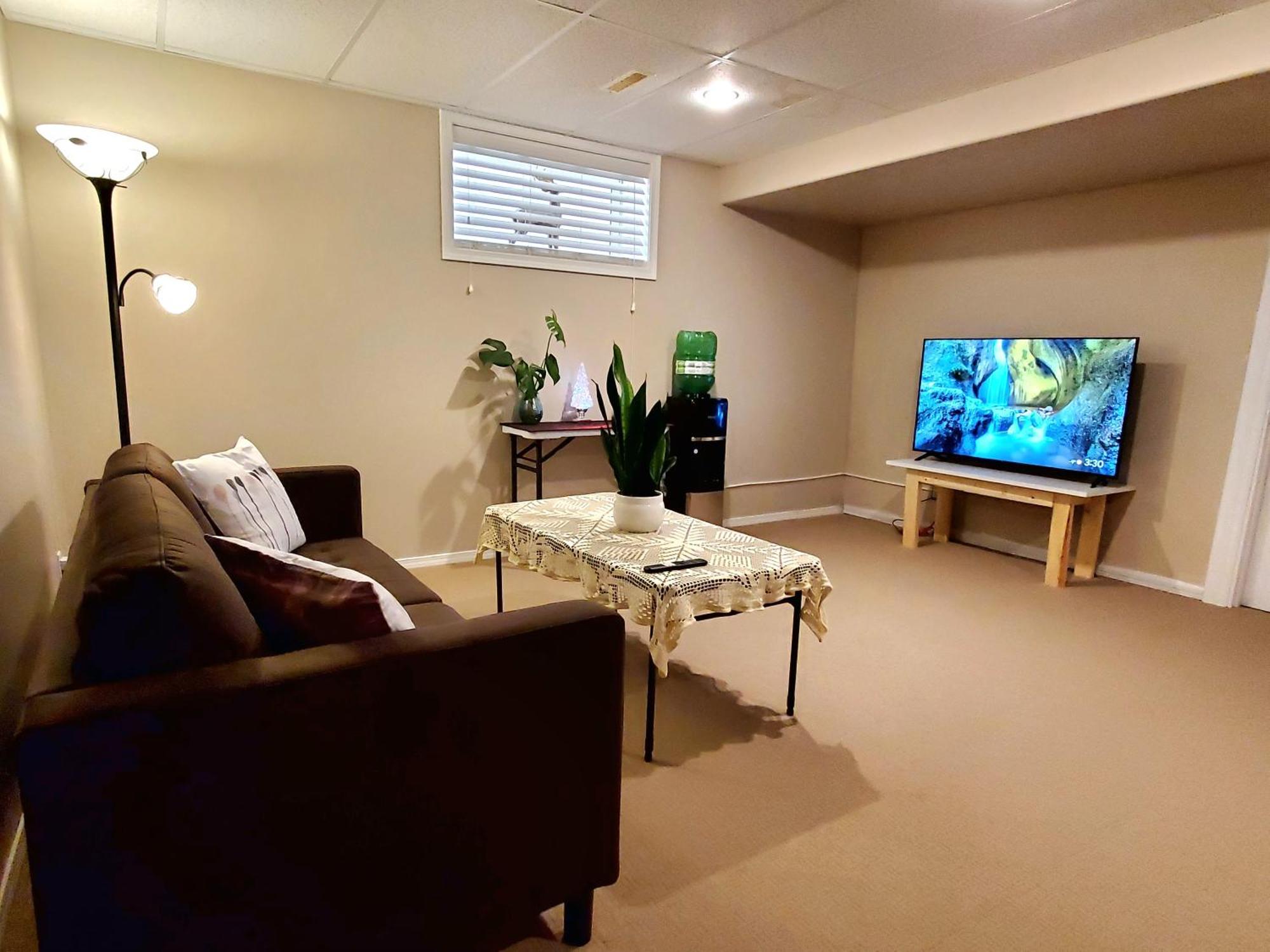 Saskatoon Lashyn Cove Homestay Kültér fotó